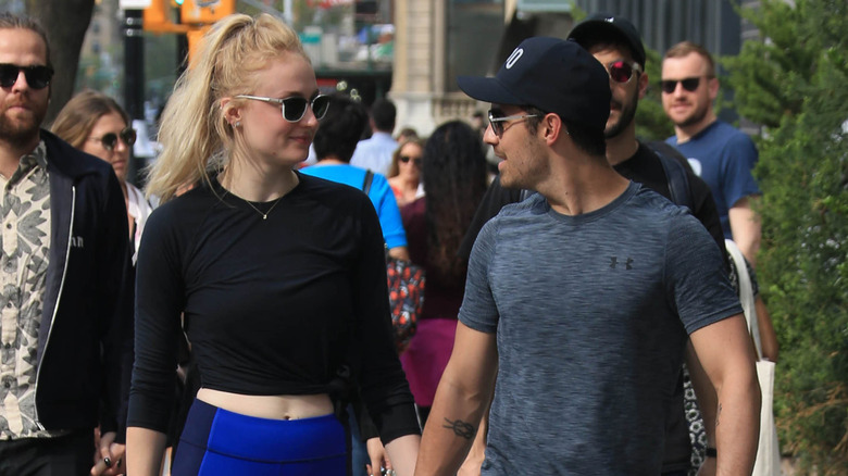 Sophie Turner and Joe Jonas walking