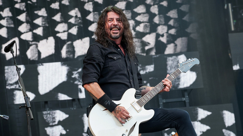 Dave Grohl playing guitar