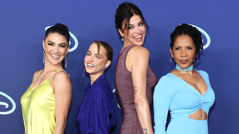 Jessica Szohr, Anne Winters, Adrianne Palicki, and Penny Johnson Jerald posing