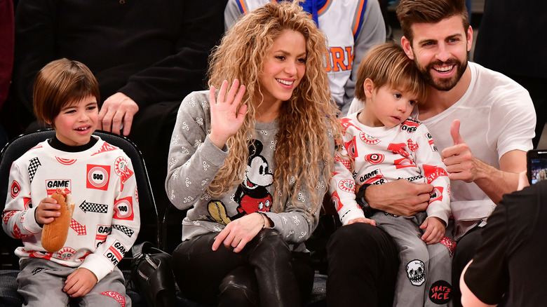 Shakira and Gerard Piqué with kids