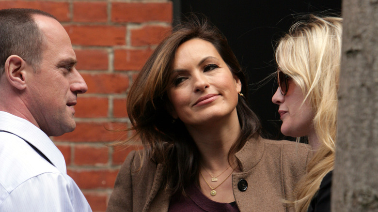 Christoper Meloni reunites with Mariska Hargitay on the set of "Law & Order: SVU"