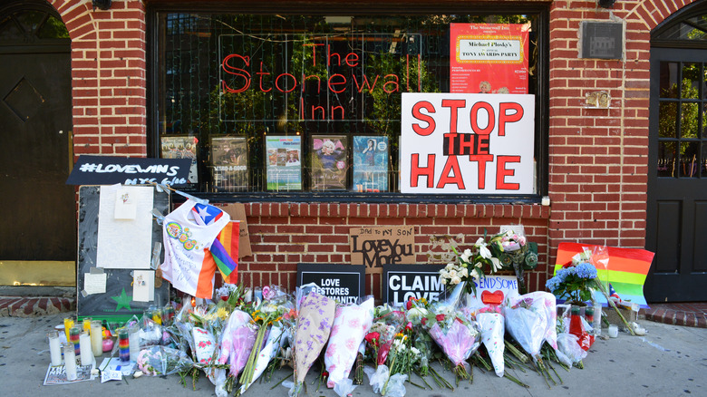 the stonewall inn in west village