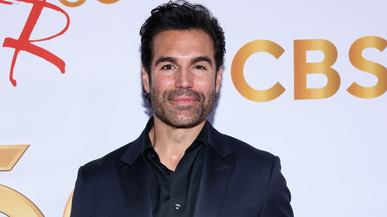 Jordi Vilasuso on the red carpet