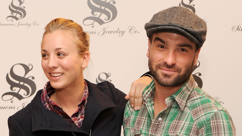 Kaley Cuoco and Johnny Galecki standing together