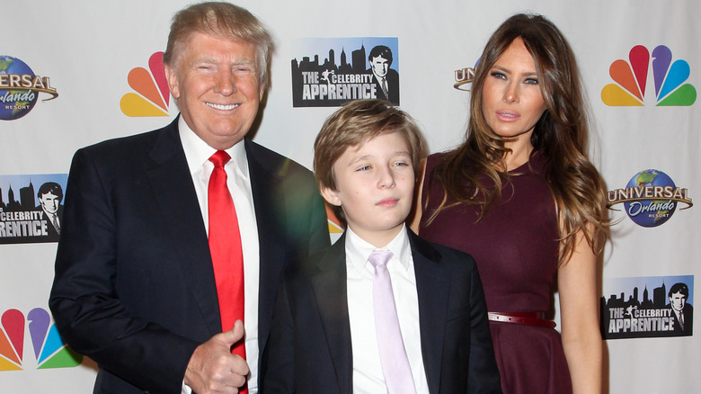 Donald, Melania and Barron Trump posing together