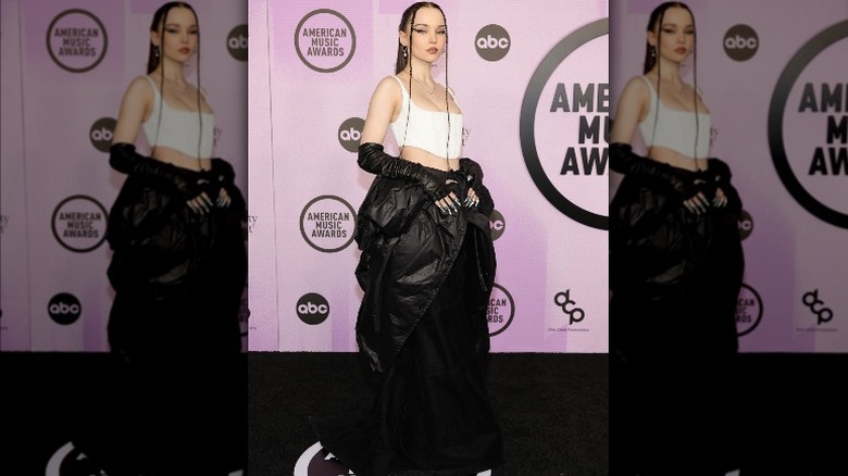All The Best-Dressed Stars At The 2022 AMAs