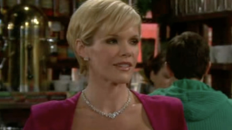 Maura West short hair