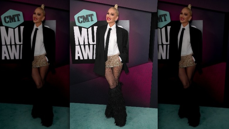 Gwen Stefani fuzzy boots CMT