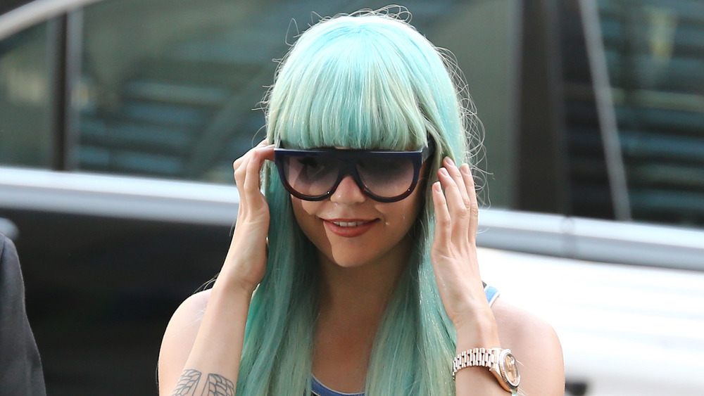 Amanda Bynes with mint hair