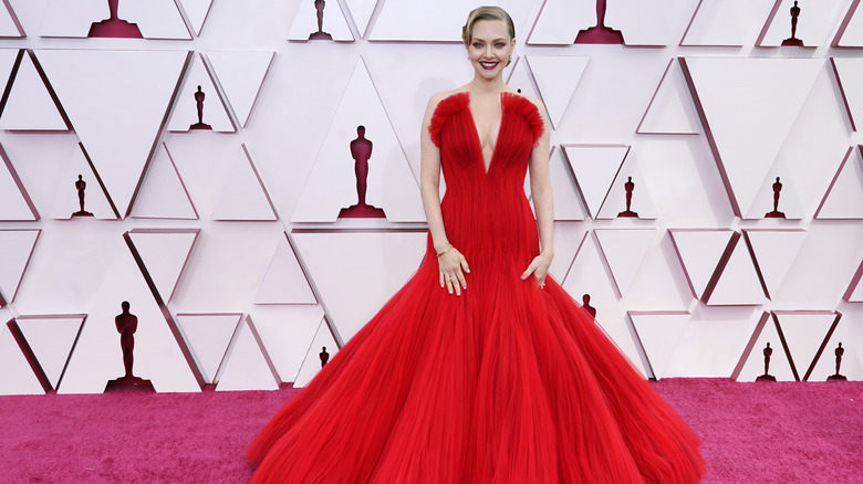 Amanda Seyfried bold red dress