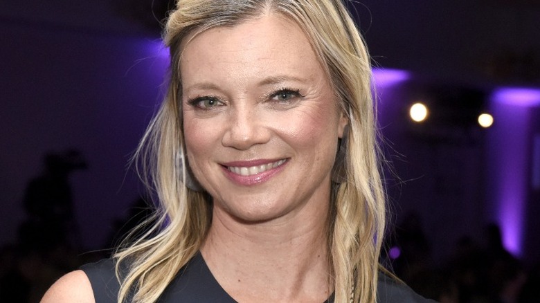 Amy Smart smiling