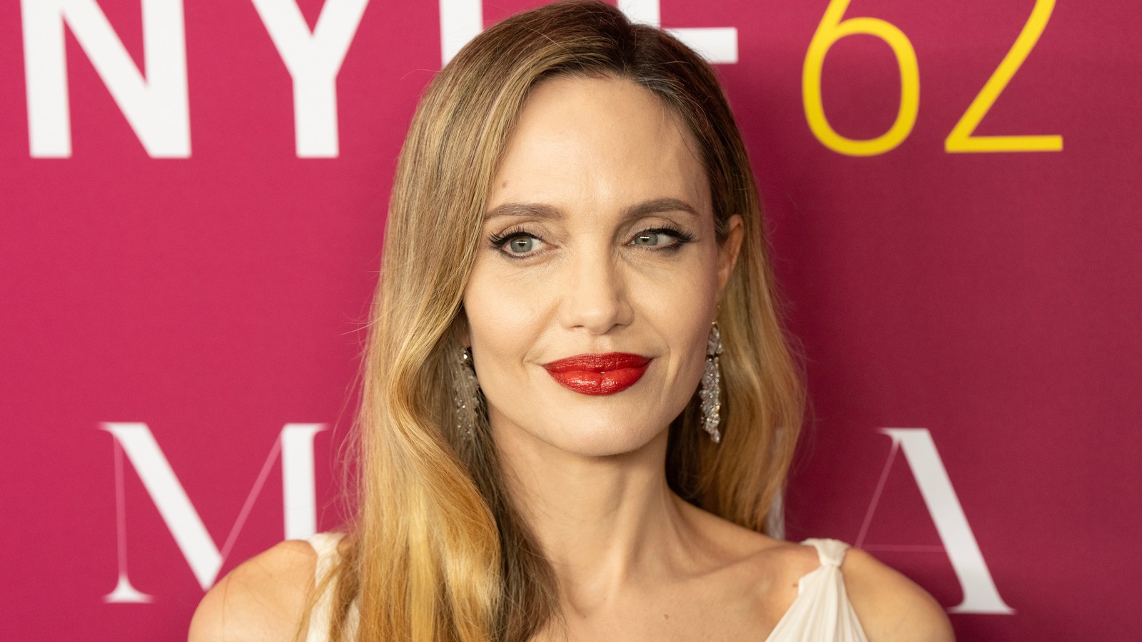 Angelina Jolie's Worst Makeup Mistake Of All Time The List