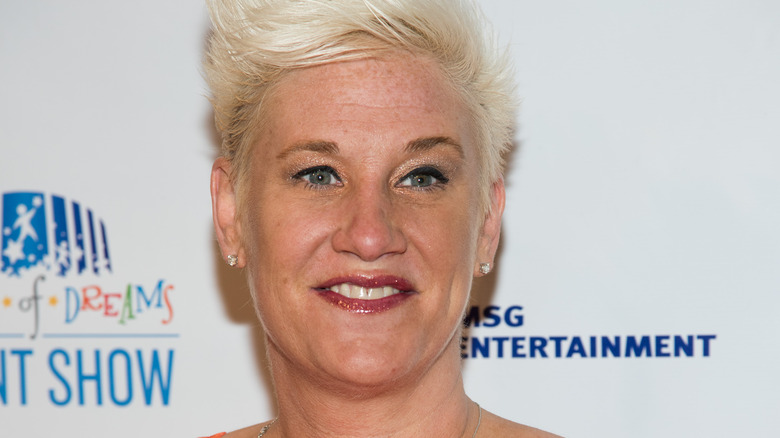 Anne Burrell smiling