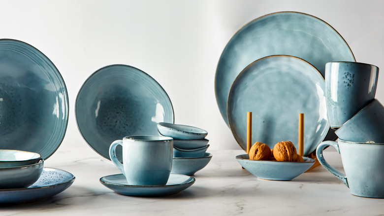 blue plate set