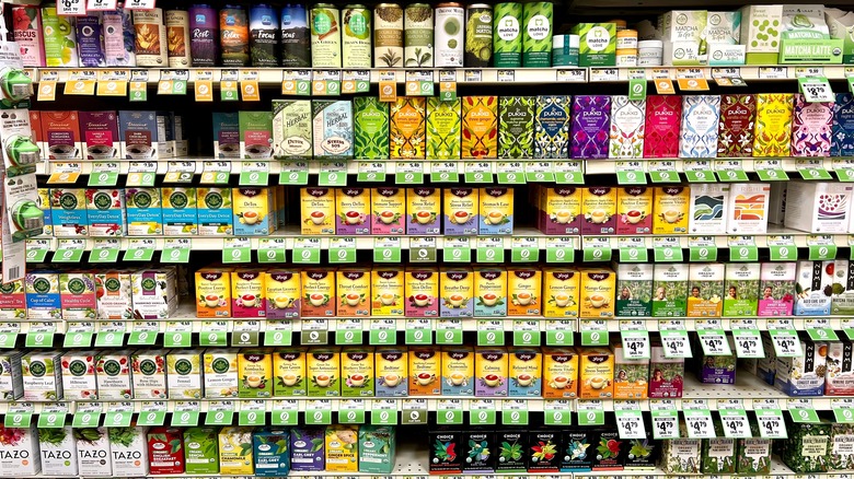 Aisle with tea boxes