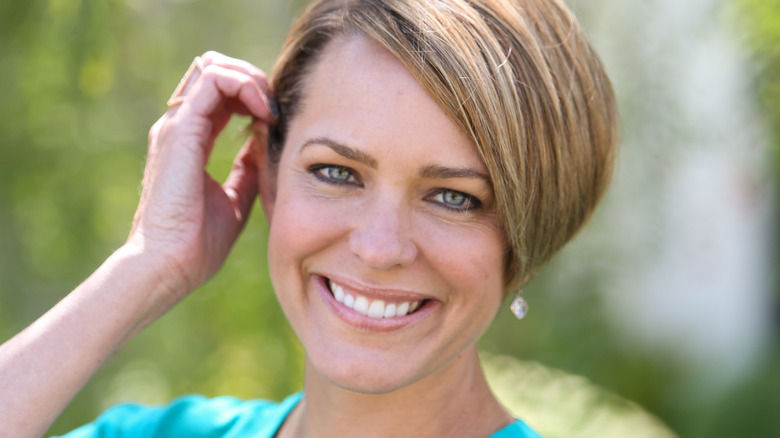 Arianne Zucker smiling