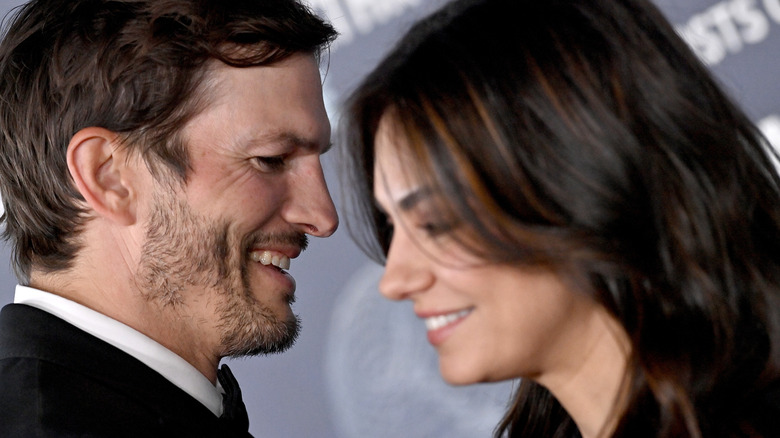 Ashton Kutcher and Mila Kunis on the red carpet