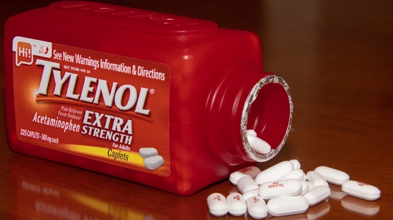 Tylenol pill bottle