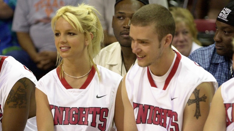 Britney Spears and Justin Timberlake courtside