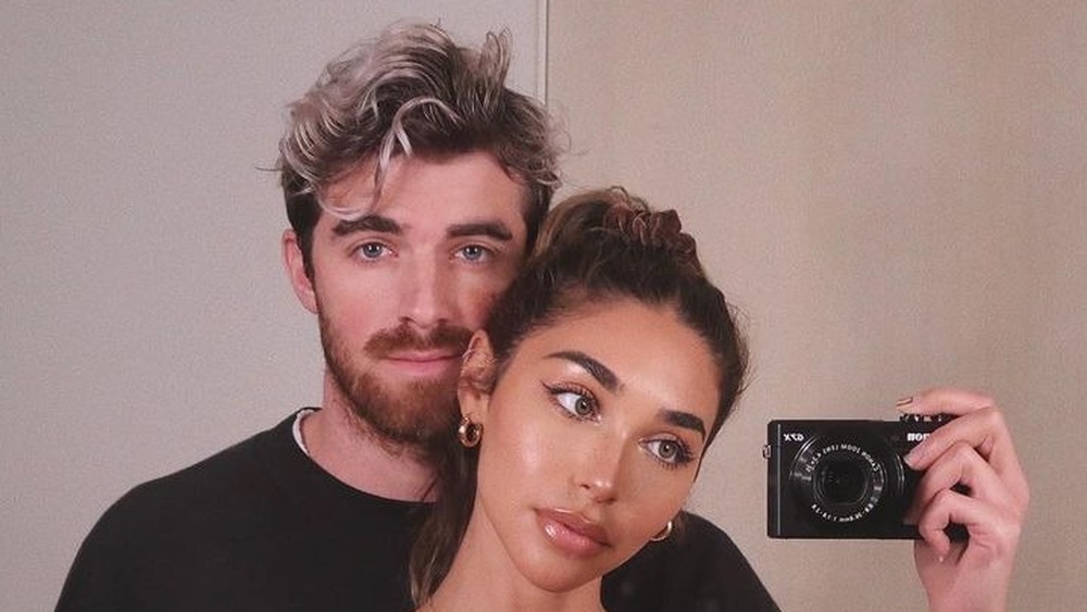 Chantel Jeffries and Drew Taggart take a selfie together