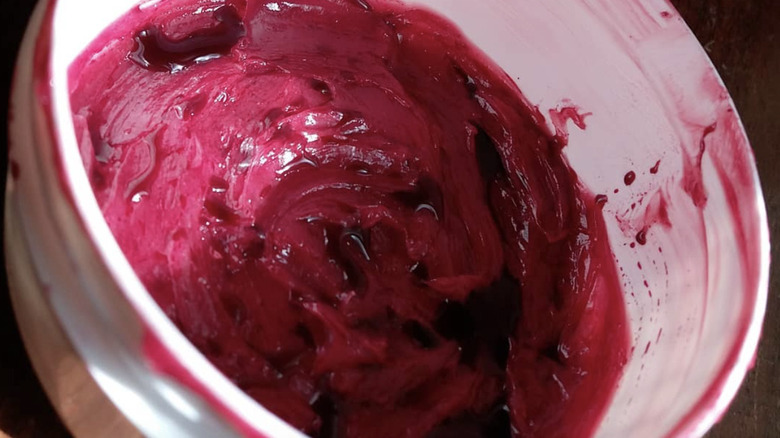 @mishakeryplus showing a bowl of ground beetroot