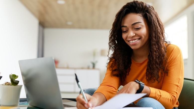 woman working on laptop