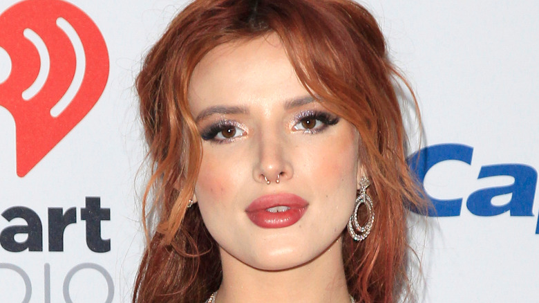 Bella Thorne posing for photo