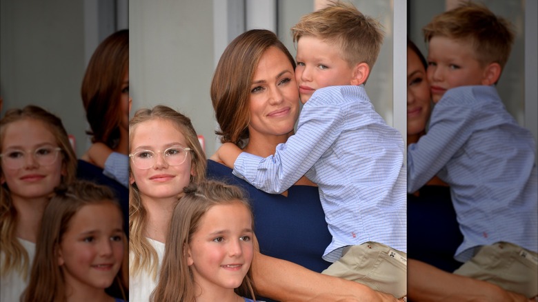 Jennifer Garner and Samuel Affleck at an LA Lakers game in 2025