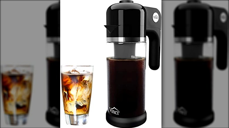 Black cold brew coffee machine