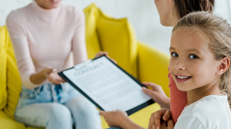 Babysitter interview with mom and child