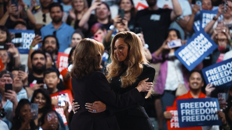 Beyoncé and Kamala Harris hugging