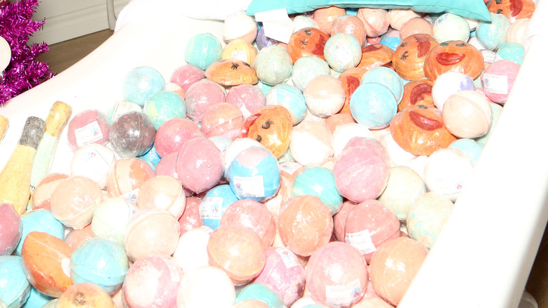 A variety of bath bombs