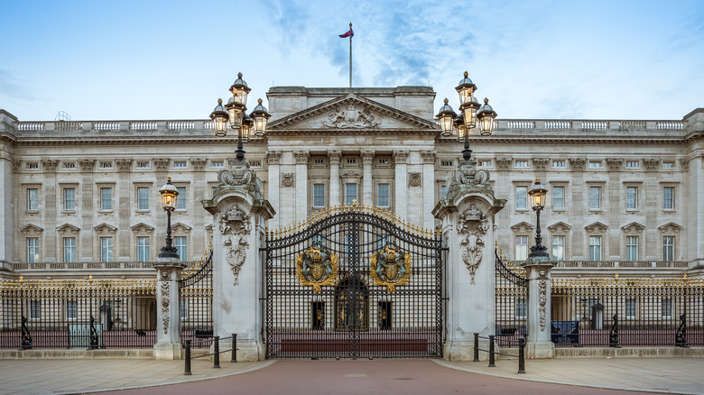 Close up of Buckingham Palace