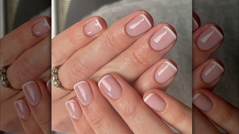 French manicure light nails 