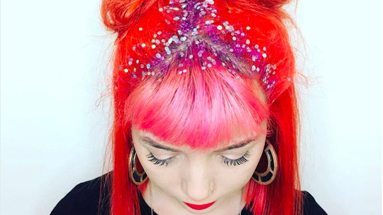 bizarre beauty trend glitter roots