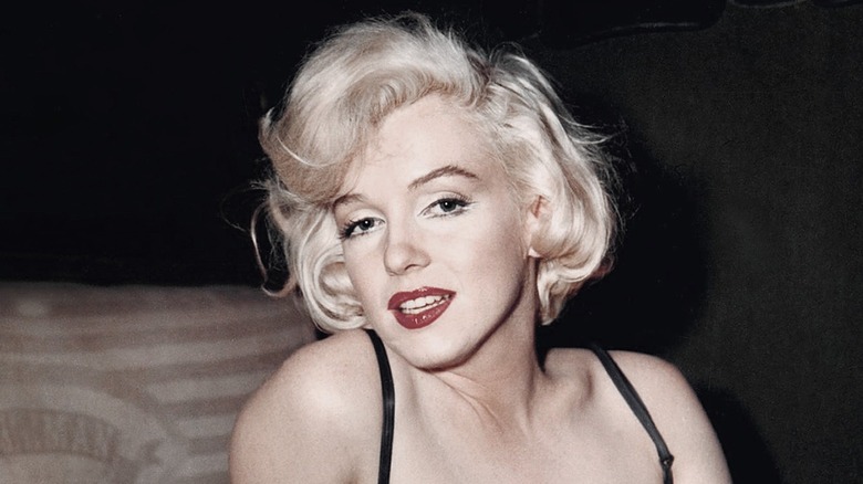 Marilyn Monroe with red lipstick.