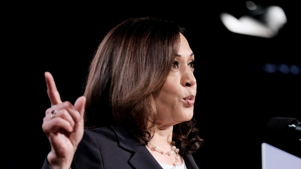 Kamala Harris pointing