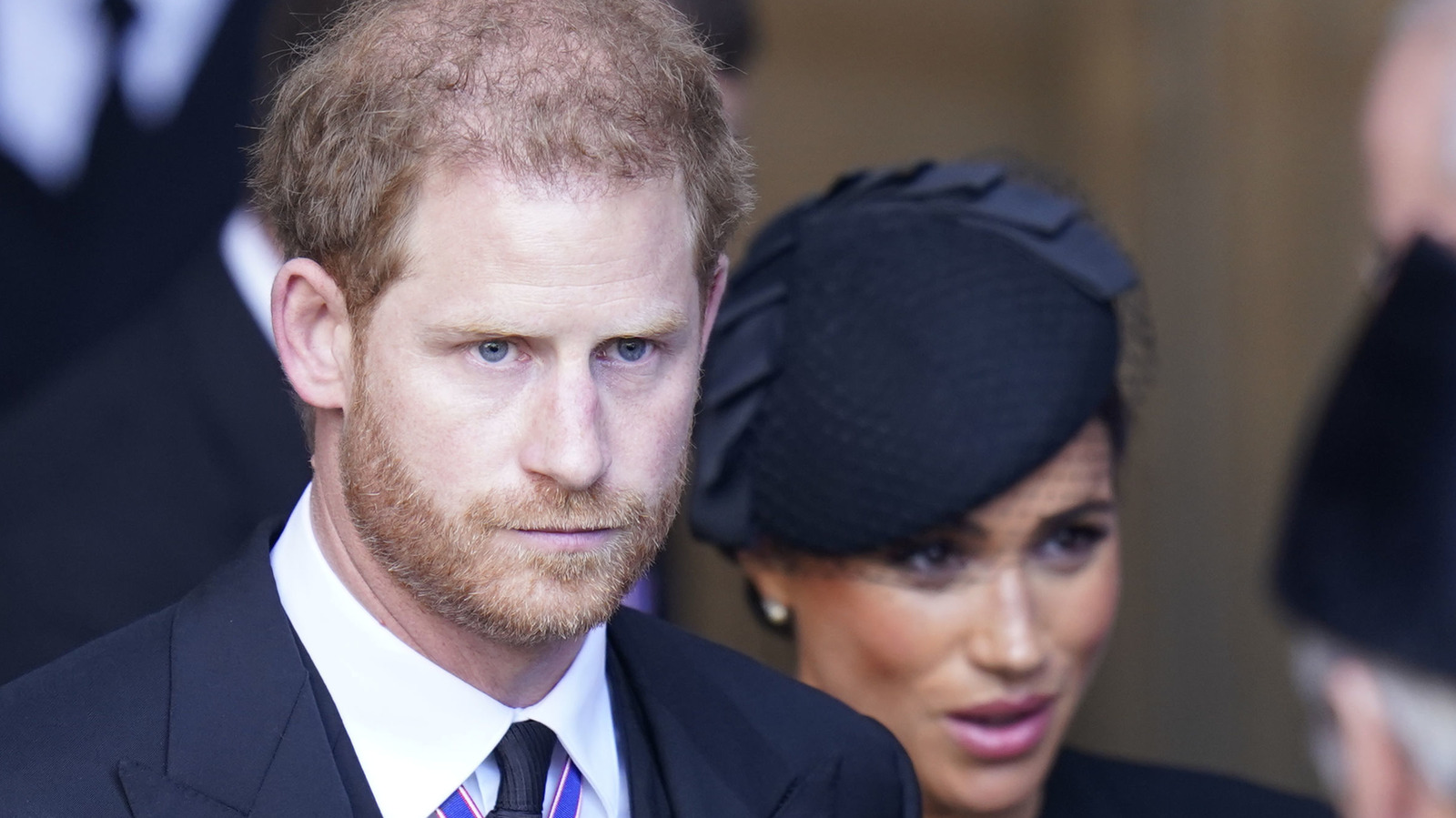 Body Language Expert Reveals Why Meghan Always Has To Hold Harrys Hand Exclusive 