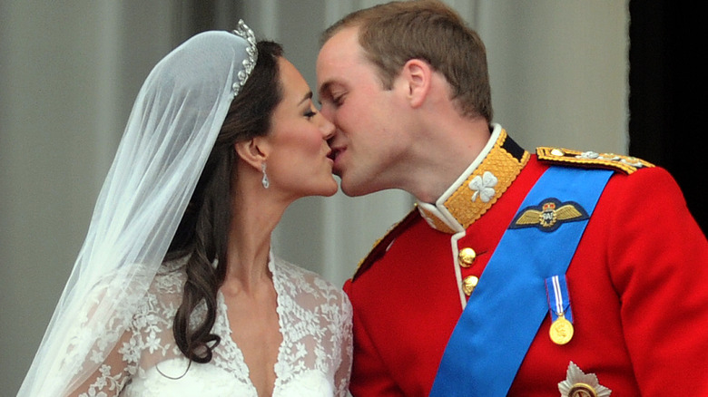 William and Kate wedding kiss