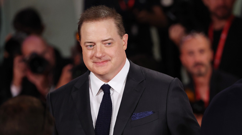 Brendan Fraser looking sideways