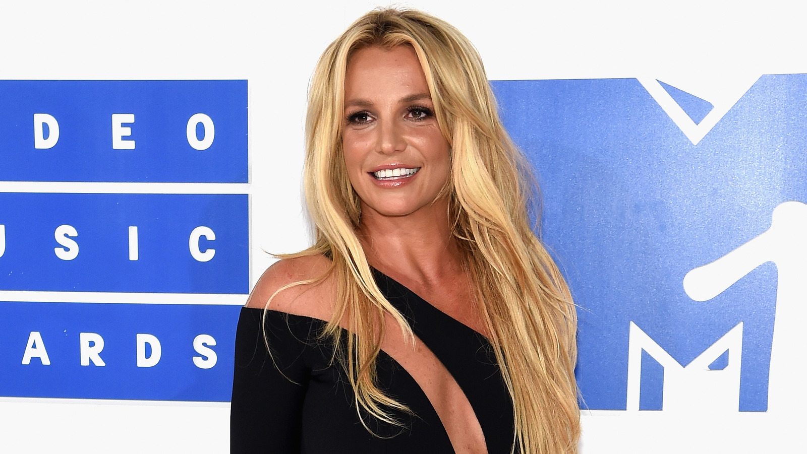 Why We So Badly Want Britney Spears and Lindsay Lohan To Be Okay