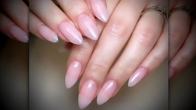 Pointed bubble nails 