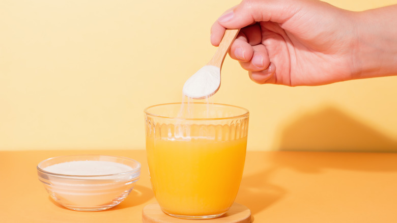 Collagen powder in orange juice