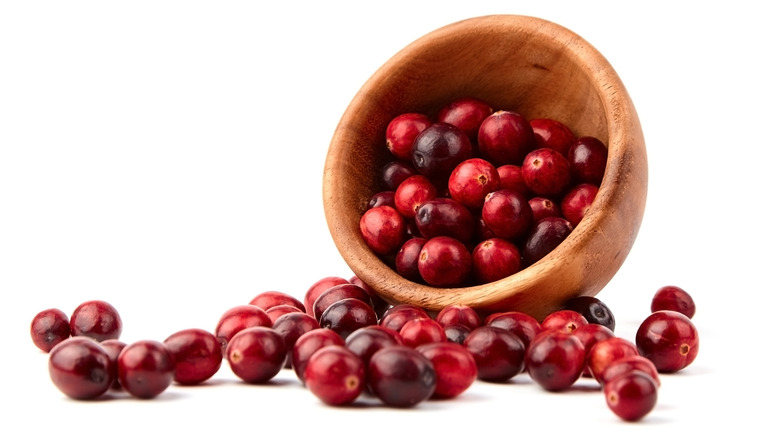 Cranberries in bowl