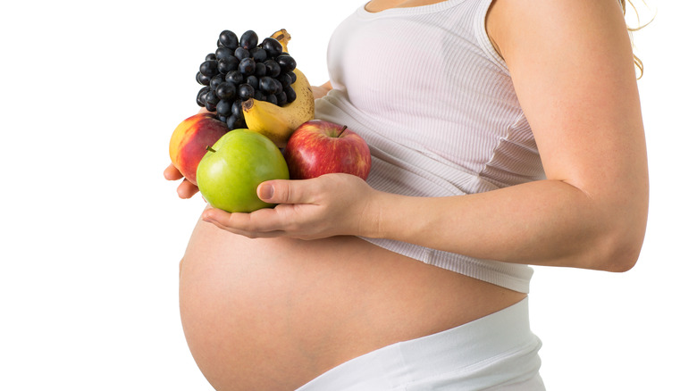 can-you-eat-grapes-while-pregnant