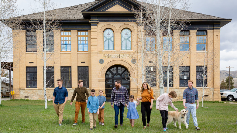 Meredith family and their schoolhouse