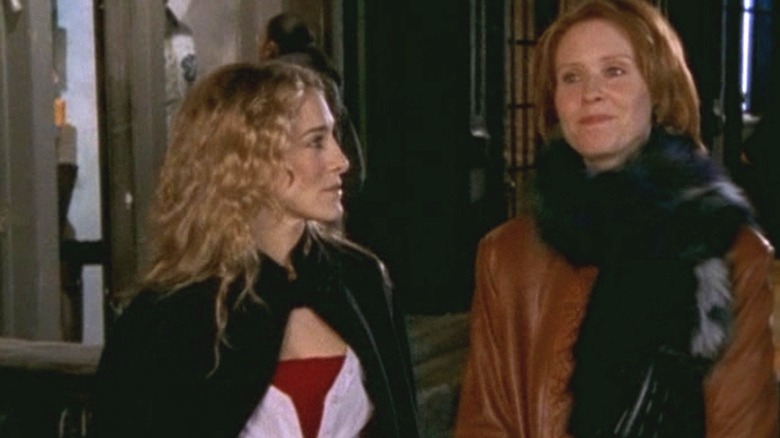 Carrie Bradshaw in a weird cape