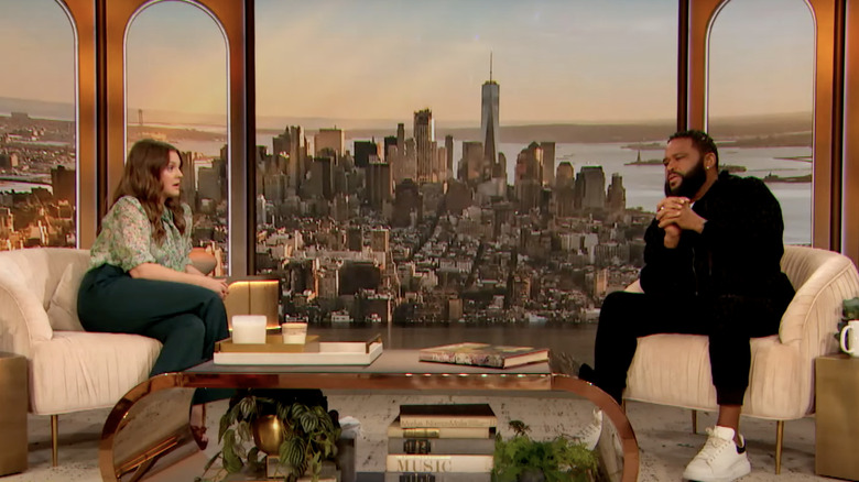 Drew Barrymore chats with Anthony Anderson on her talk show