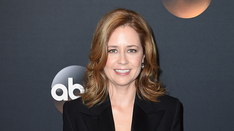 Jenna Fischer poses at an event