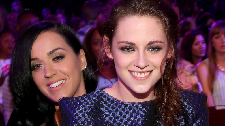 Katy Perry, Kristen Stewart smiling